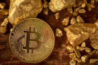 Bitcoin ETFs See $470 Million Outflow Amid Market Adjustments