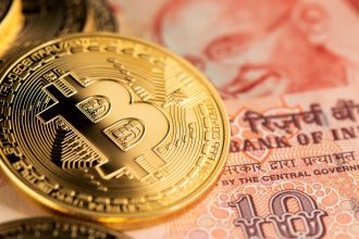 Deconstructing and Reconstructing Rationality: The Philosophical Dimension of "Present-Moment Practice" in Capital Markets